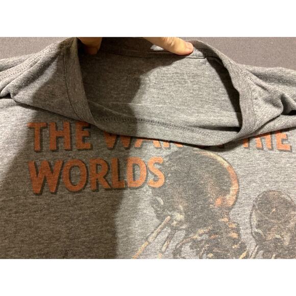 The War of the Worlds Unisex T-Shirt XL (Fits like a large) - Picture 2 of 5